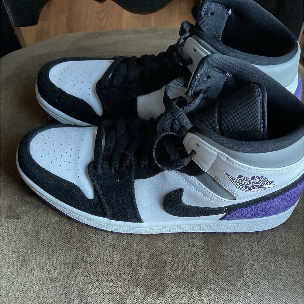 Nike Jordan Air 1 Mid SE Size 9.5 Black/Varsity Purple/White 852542-105 - Picture 6 of 12